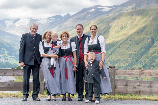 Hotel-Angerer-Alm_Familie_Achhorner